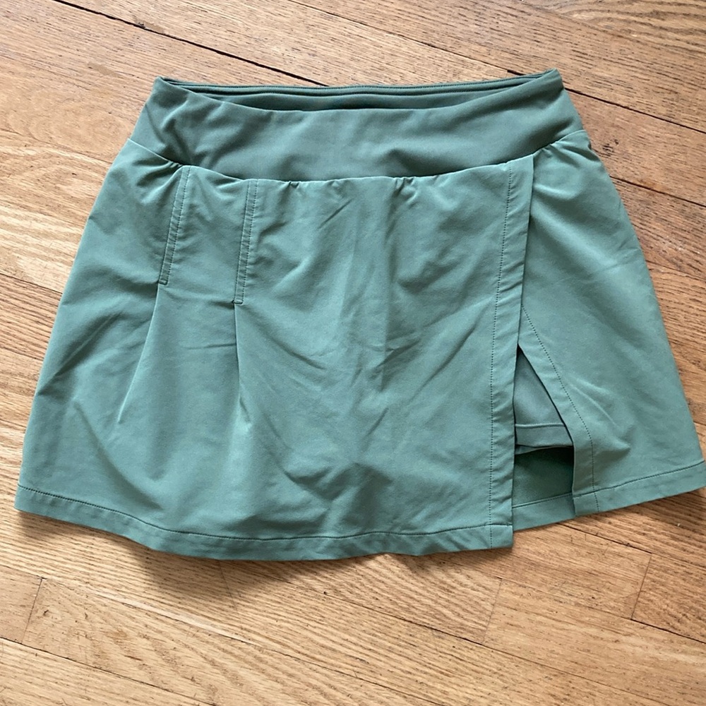 Zella olive green mini sporty skort medium